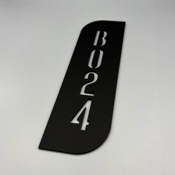 signaletique-plexi-arrondi-8a